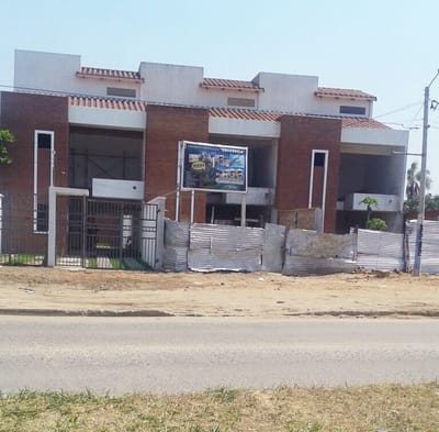 casa 3 PLANTAS + PISCINA