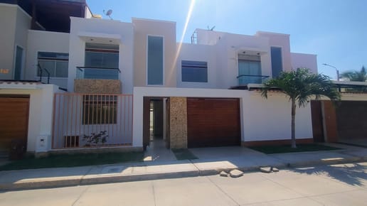 Amplia Casa En Venta Urb. Quinta Ana Maria-piura