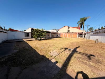 Terreno en alquiler sobre la Av. Radial 27, frente al colegio Santa Ana