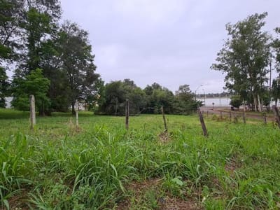 VENDO TERRENO EN ZONA COSTANERA EN ENCARNACIÓN
