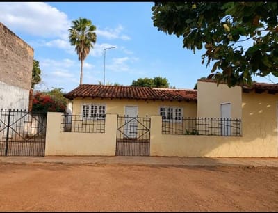 VENDO CASA EN SAN LORENZO BARRIO ANAHÍ 