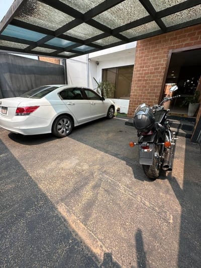 EN VENTA DUPLE EN BARRIO LAS GOLONDRINAS LOMA PYTA