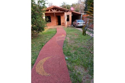 Vendo chalet en Ñemby