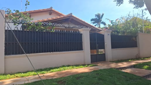 EN VENTA CASA EN BARRIO MBURUCUYÁ!!!! ASUNCION!!