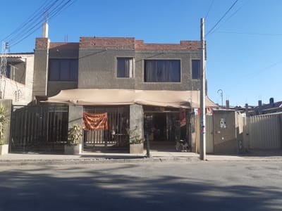 Casa en venta! Av chiquicollo-Tiquipaya 