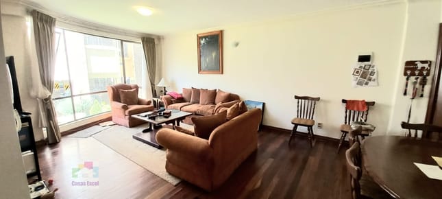En condominio con piscina, sauna y jardín 