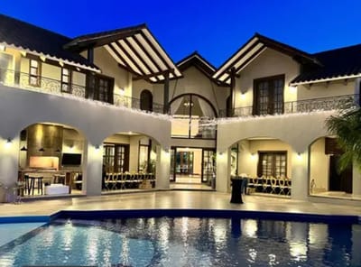 Lujosa casa en venta en el Urubo Condominio Colinas El Paraiso