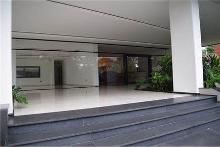 VENDO EXCLUSIVO DEPARTAMENTO A ESTRENAR CON PATIO