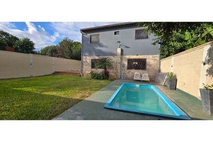 VENDO CASA EN LAMBARE CON PISCINA