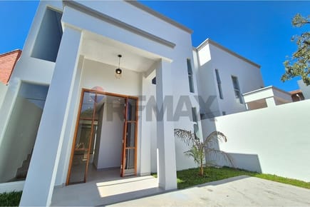 Duplex con piscina en venta barrio America de Luque