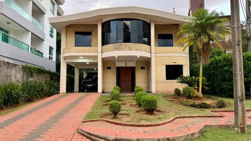 EN VENTA: Propiedad Estratégica en Country Club – Zona Comercial