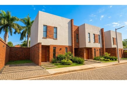 Casa en Venta – Barrio Jardines de Loma Merlo