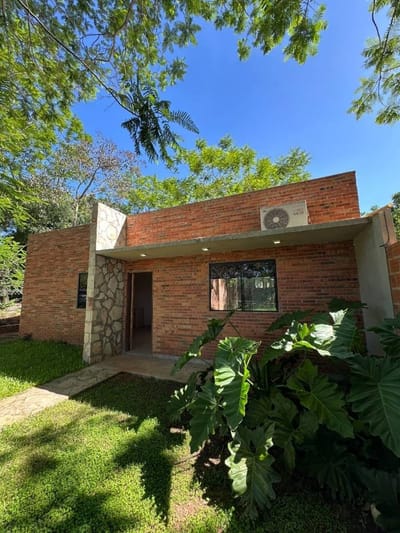 CASA EN VENTA EN ALTOS 