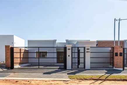 HERMOSA CASA A ESTRENAR A PASOS DEL AEROPUERTO