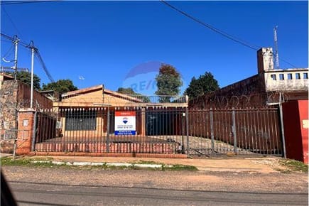 TERRENO CON CASA A DEMOLER FDO. MORA ZONA NORTE