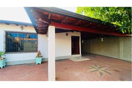 Casa-Venta- Fernando De La Mora, Central
