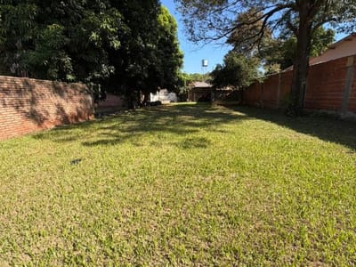 VENDO TERRENOS EN BARRIO SAN ROQUE GONZÁLES DE ÑEMBY