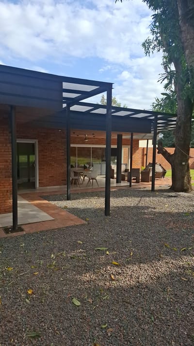 En Alquiler Casa Amoblada En Barrio Cerrado La Floresta - Luque