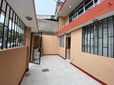 VENTA DE OCASION POR VIAJE CASA EN BELLAVISTA
