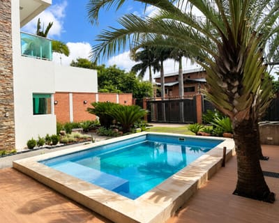 Alquilo Casa de 4 dormitorios en Luque – Barrio América, 450 m²
