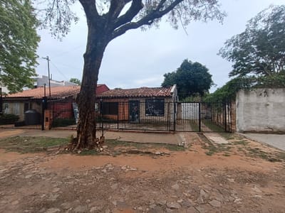 Terreno con casa a refaccionar en Asunción Bº Recoleta 384M2