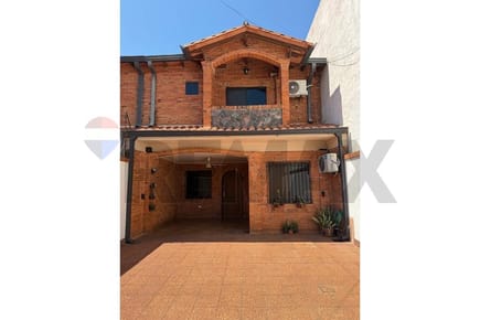 Amplio duplex en Fernando de la Mora z/ Norte