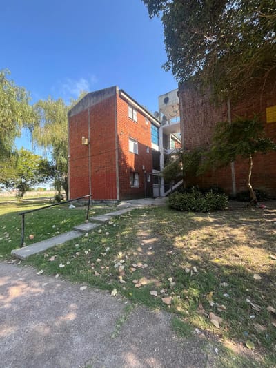 Aparicio Saravia Esq Av San Martin