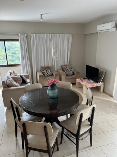 LAS MERCEDES - EN VENTA DEPARTAMENTO DE 2 DORM. AMOBLADO 