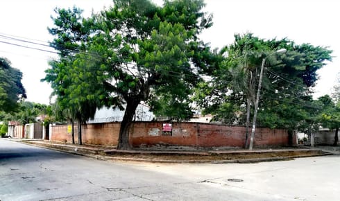 Zona Roca y Coronado vendo terreno en esquina