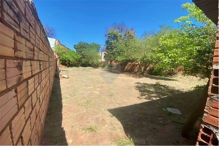 VENDO TERRENO EN FERNANDO DE LA MORA ZONA NORTE