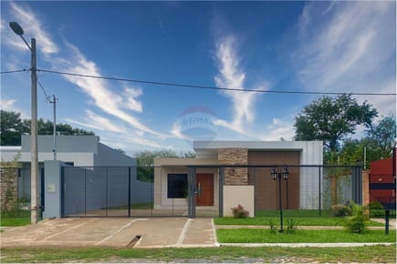 Hermosa casa a estrenar