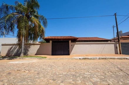 VENDO PROPIEDAD EN FERNANDO DE LA MORA ZONA SUR.