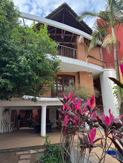 En Venta Casa en AREGUÁ, Casco Histórico.