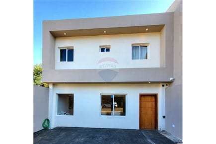 VENDO DÚPLEX EN FERNANDO DE LA MORA ZONA NORTE