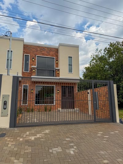 Vendo Duplex Premium Loma Merlo 