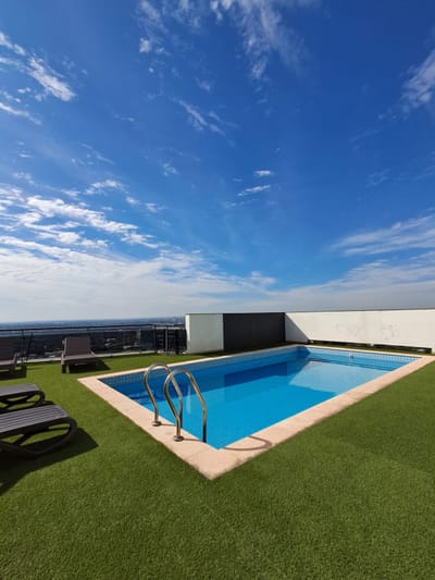 EN ALQUILER | Lujoso Penthouse en Edificio Calypso