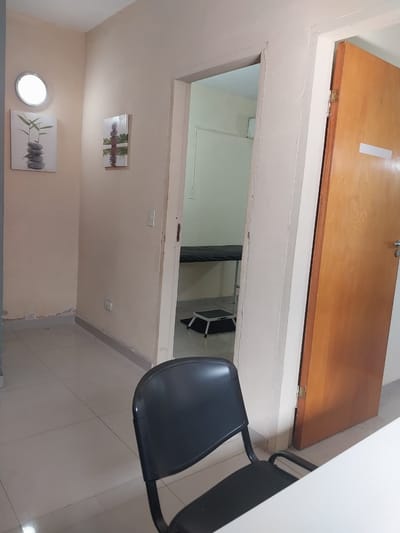 CONSULTORIO U OFICINA EXCELENTE UBICACION