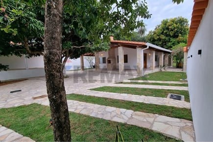 Vendo casa con piscina en san Bernardino a 5 cuadras de la av Guillermo Naumann