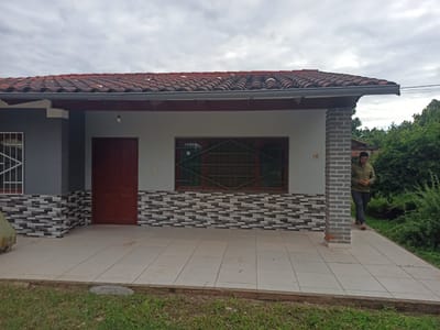 CASA EN ANTICRETICO TIPO CHALET ZONA OESTE
