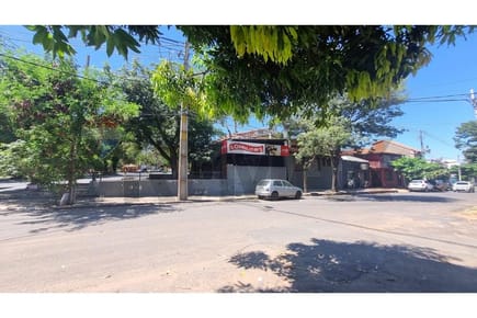 VENDO PROPIEDAD EN ESQUINA SOBRE BRASILIA EN BARRIO JARA