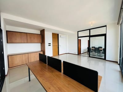 OFICINA EN VENTA – MACORORO 13/14