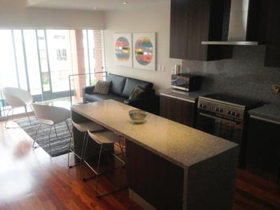 Moderno duplex 1 dormitorio/ Full amoblado/ Junto a Larcomar
