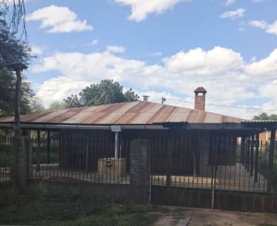 Casa en alquiler de 3 dormitorios – Calle Tres Palmas, Loma Plata