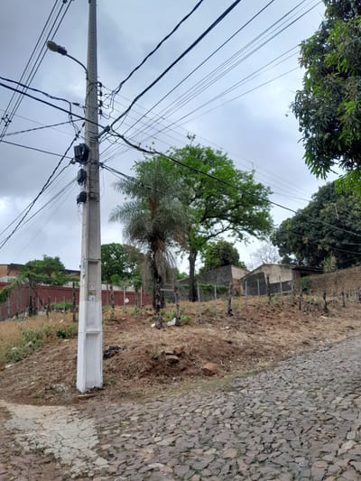 VENDO TERRENO EN LAMBARE EN ESQUINA 