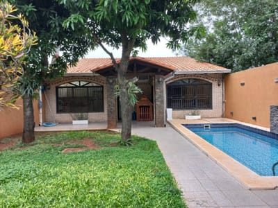 VENDO CASA DE 3 DORMITORIOS, ÑEMBY