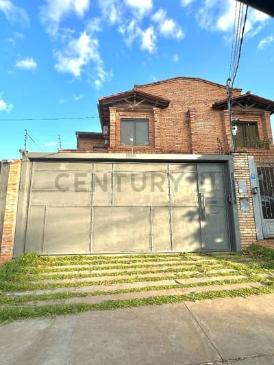 Vendo hermoso duplex en Las Lomas