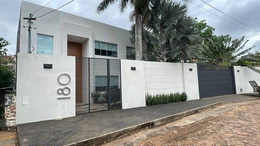 ALQUILO EXCLUSIVA CASA MODERNA TOTALMENTE AMOBLADA