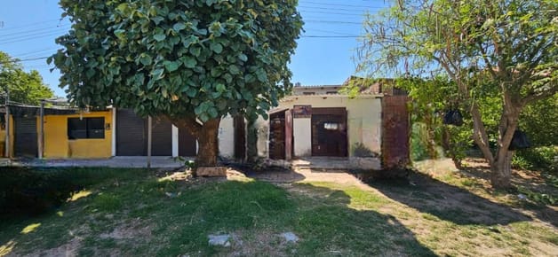 ZONA NORTE CASA A PRECIO DE TERRENO SOBRE AVENIDA JUAN PABLO II