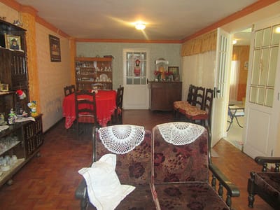 AMPLIA CASA EN VENTA PROXIMO AMERICA OESTE Y JUAN DE ROSA