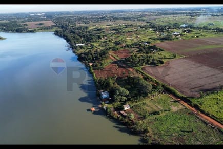 VENDO TERRENO EN CIUDAD DEL ESTE SOBRE RIO ACARAY
